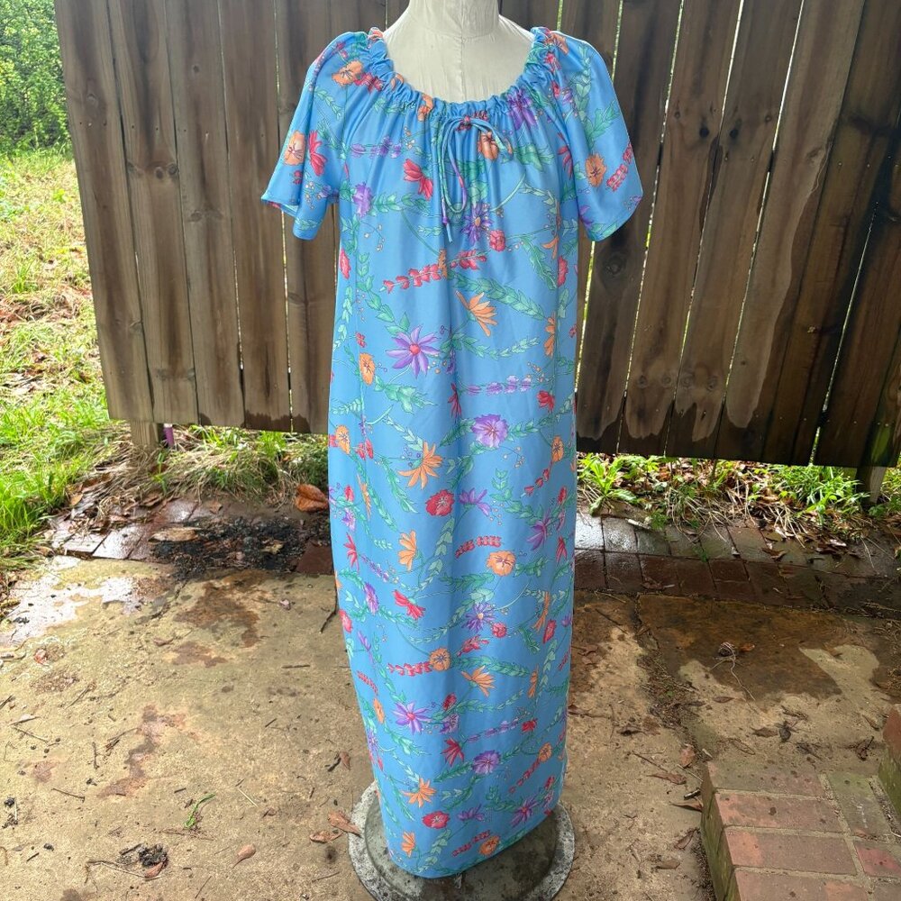 Vintage 80s SEARS CARRIAGE COURT pastel  Floral Muumuu House Dress maxi  S